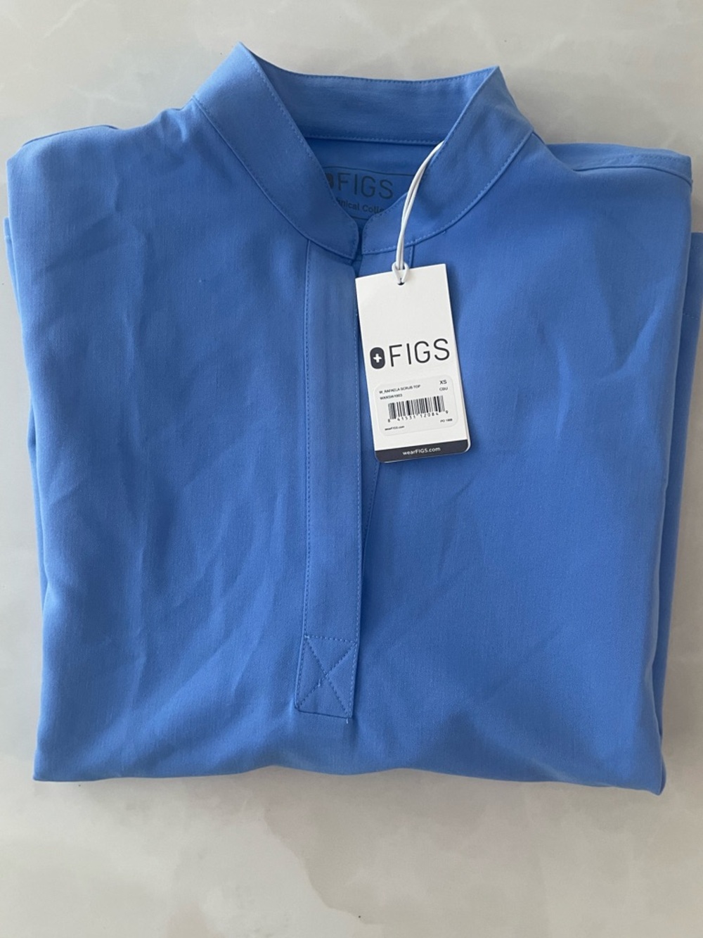Figs Women’s Light Blue Short Sleeve Mandarin Collar Top